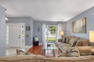 1240 Foxridge Pl, Melbourne, FL 32940, Sold 08/16/17