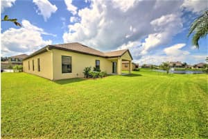 Sangria Cir, Rockledge, FL 32955, Sold 11/03/17