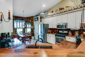 996 Wimbledon Dr, Melbourne, FL 32940, Sold 11/01/17