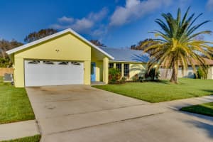 2572 Majestic Ave, Melbourne, FL 32934, Sold 11/09/17