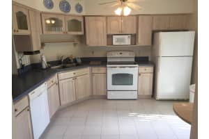 4835 Lake Waterford Way W, Melbourne, FL 32901, Sold 03/14/18