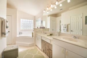 4968 Rosewood Ln, Melbourne, FL 32940, Sold 11/15/17