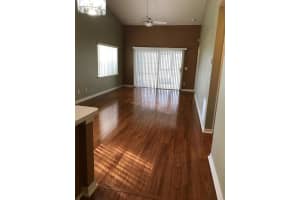 4927 Lake Waterford Way W, Melbourne, FL 32901, Sold 02/23/18