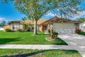 2742 Kingsmill Ave, Melbourne, FL 32934, Sold 03/15/18