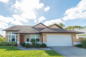 3663 Whisperwood Cir, Melbourne, FL 32901, Sold 05/30/18