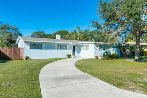 742 Lund Cir, Melbourne, FL 32901, Sold 02/23/18