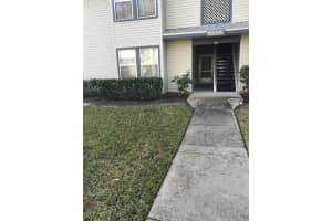 4920 Lake Waterford Way W, Melbourne, FL 32901, Sold 05/29/18