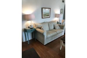 4920 Lake Waterford Way W, Melbourne, FL 32901, Sold 05/29/18