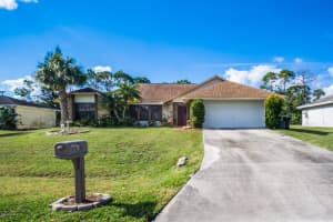 6 Black Jack Cir, Port Orange, FL 32128, Sold 05/25/18