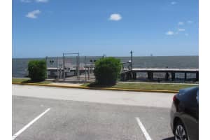 4841 Saxon Dr b 103, New Smyrna Beach, FL 32169, Sold 01/30/18