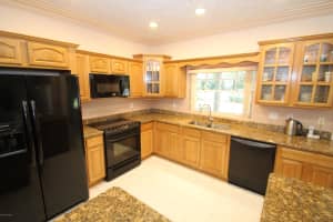 578 Lake Ashley Cir, Melbourne, FL 32904, Sold 03/07/18