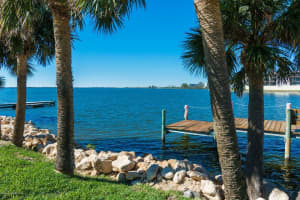 345 Castlewood Ln, New Smyrna Beach, FL 32168, Sold 04/11/18