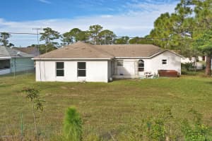 520 S Peninsula Ave, New Smyrna Beach, FL 32169, Sold 02/16/18