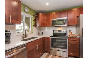 201 St Lucie Ln, Cocoa Beach, FL 32931, Sold 02/23/18