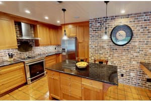 8155 25th St, Vero Beach, FL 32966, Sold 04/02/18