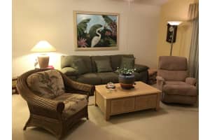 851 Wickham Lakes Dr, Melbourne, FL 32940, Sold 04/25/18