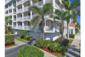 8922 Laguna Ln, Cape Canaveral, FL 32920, Sold 07/06/18