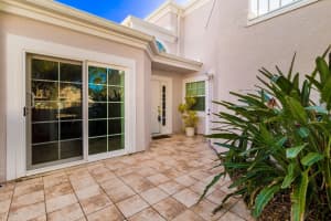 405 La Costa St, Melbourne Beach, FL 32951, Sold 07/16/18