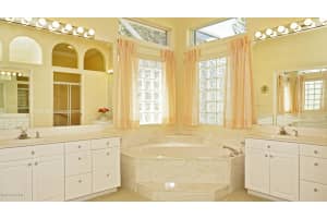 350 Carmel Dr, Melbourne, FL 32940, Sold 10/11/18
