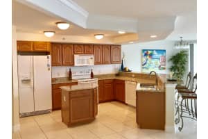 210 24th St, Cocoa Beach, FL 32931, Sold 10/05/18
