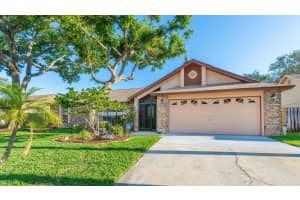2230 Plantation Dr, Melbourne, FL 32935, Sold 07/31/18