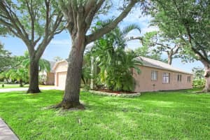 4894 Erin Ln, Melbourne, FL 32940, Sold 08/24/18