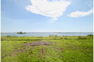 6240 E Mirror Lake Dr, Sebastian, FL 32958, Sold 08/24/18
