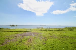 6240 E Mirror Lake Dr, Sebastian, FL 32958, Sold 08/24/18