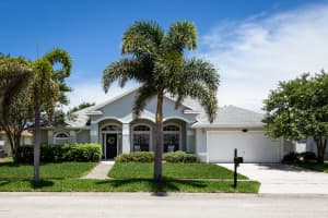 426 Wynfield Cir, Rockledge, FL 32955, Sold 08/30/18