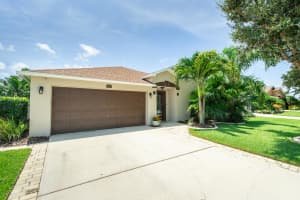 8667 Mizell Dr, Melbourne, FL 32940, Sold 08/27/18