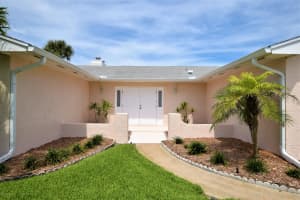 17 Colonial Dr, Cocoa Beach, FL 32931, Sold 12/28/18