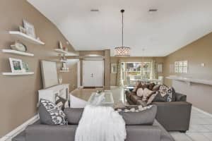 988 Tall Tree Ct, Melbourne, FL 32904, Sold 02/26/19
