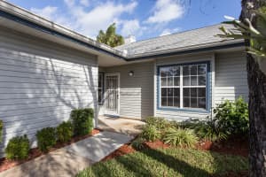 4790 Lake Waterford Way W, Melbourne, FL 32901, Sold 02/11/19