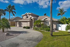 340 S Brevard Ave, Cocoa Beach, FL 32931, Sold 04/29/19