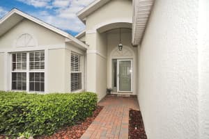 681 Indian Oaks Dr, Melbourne, FL 32901, Sold 05/31/19