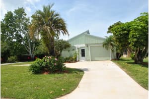 160 Woodside Dr, Melbourne, FL 32940, Sold 05/30/19