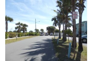 515 Hayes Ave, Cocoa Beach, FL 32931, Sold 05/17/19