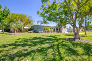300 Willow Ave, Merritt Island, FL 32953, Sold 05/24/19