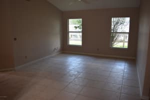 321 12th St SE, Vero Beach, FL 32962, Sold 06/05/19