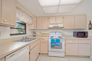 205 Palmetto Ave, Merritt Island, FL 32953, Sold 10/03/19