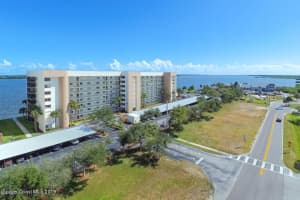 300 S Sykes Creek Pkwy, Merritt Island, FL 32952, Sold 05/28/20