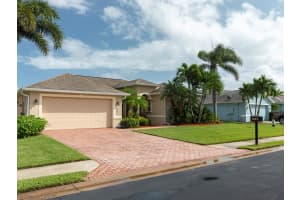 527 High Hawk Cir, Vero Beach, FL 32962, Sold 02/13/20