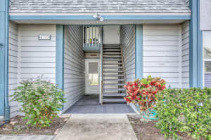 4715 Lake Waterford Way, Melbourne, FL 32901, Sold 04/15/20