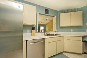 922 Ridge Lake Dr, Melbourne, FL 32940, Sold 07/31/20