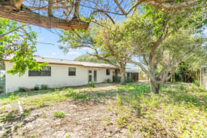 380 Harbor Dr, Cape Canaveral, FL 32920, Sold 05/22/20