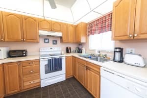 201 St Lucie Ln, Cocoa Beach, FL 32931, Sold 08/03/20