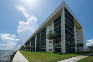 200 S Sykes Creek Pkwy, Merritt Island, FL 32952, Sold 06/09/20