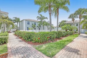 160 S Shepard Dr, Cocoa Beach, FL 32931, Sold 06/08/20