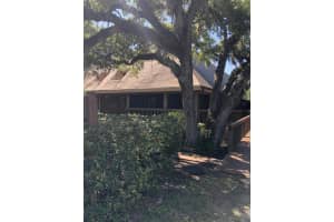 6201 Treetop Dr, Melbourne Beach, FL 32951, Sold 07/20/20