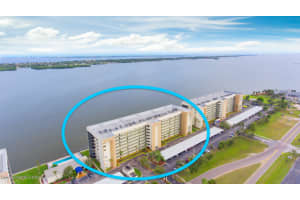 250 S Sykes Creek Pkwy, Merritt Island, FL 32952, Sold 06/12/20